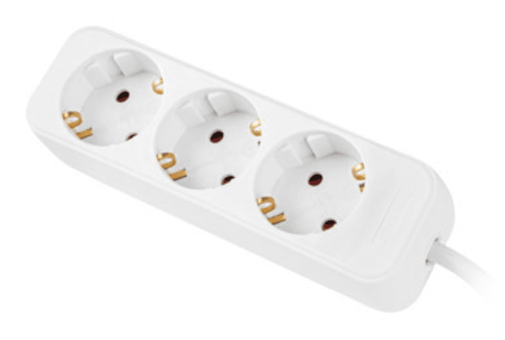 Lanberg PS0-03F-0150-W base múltiple 1,5 m 3 salidas AC Interior Blanco