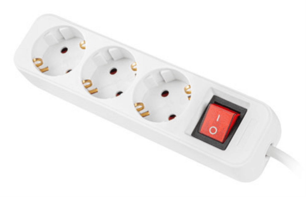 Lanberg PS1-03F-0150-W base múltiple 1,5 m 3 salidas AC Interior Blanco